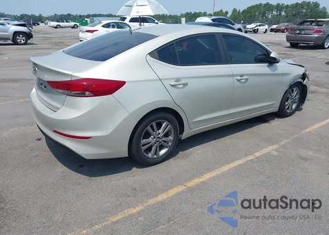 2017 Hyundai Elantra Value Edition z USA, uszkodzony, nr VIN 5NPD84LF5HH145597